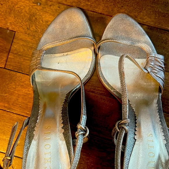 Sandals - Picture 1 of 6